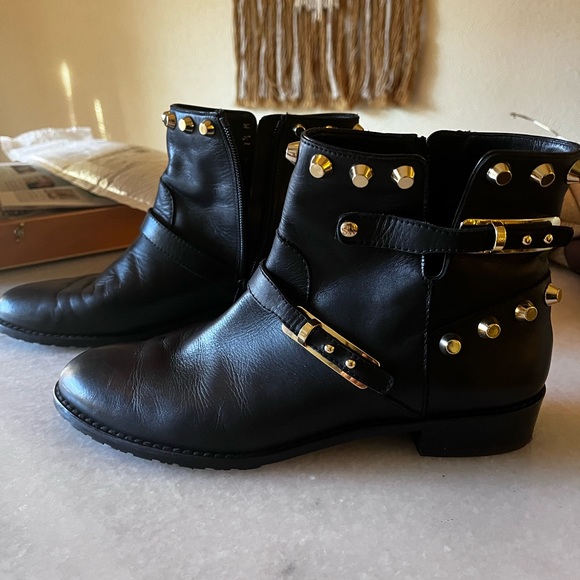 NEW Stuart Weitzman GoWest Studded Leather Ankle Boot, Black - Size 7.5 - Picture 7 of 8